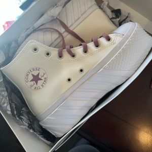 Chuck Taylor All Star Lift Matte Metallic Ultra Performance Sneaker